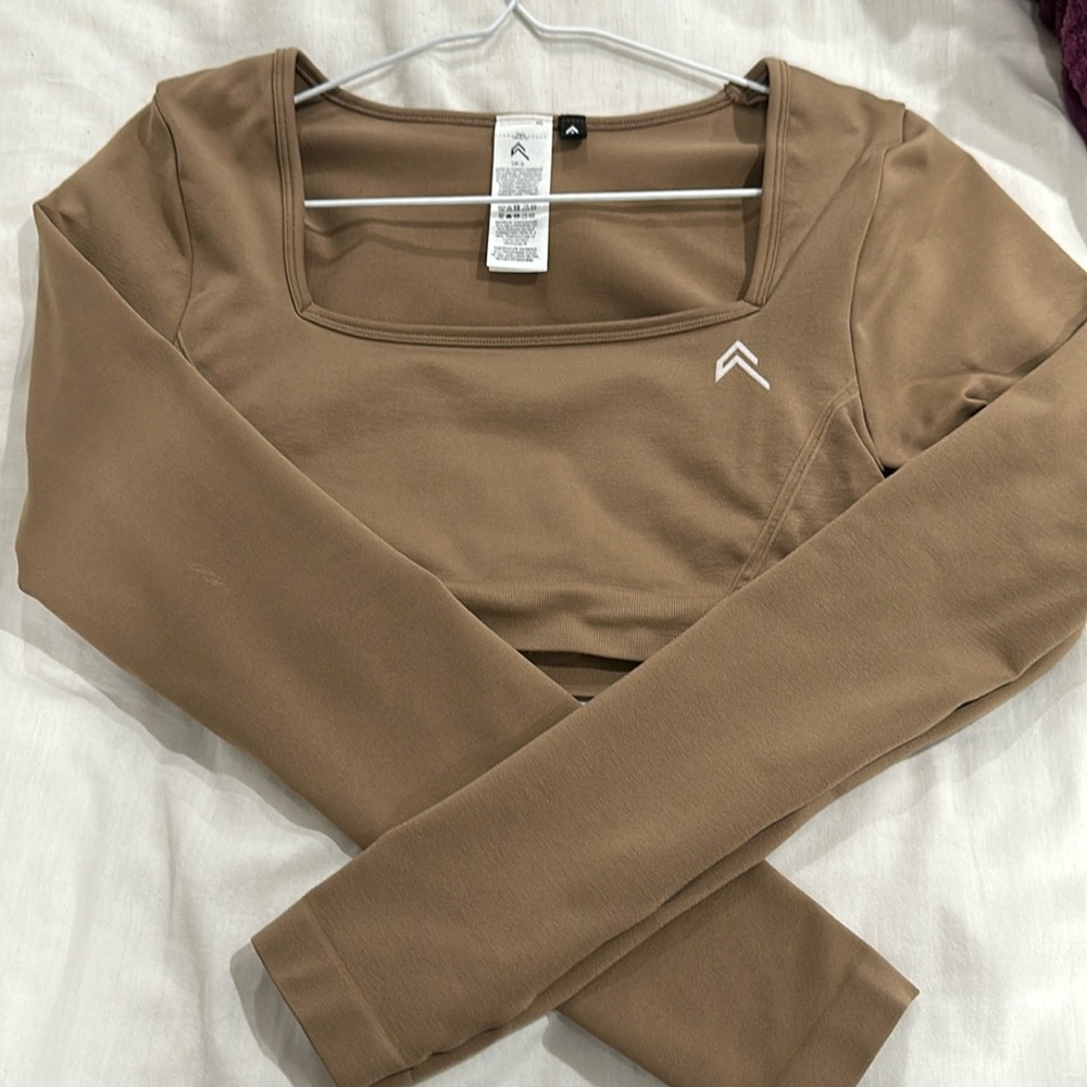 Oner active effortless square neck crop long sleeve top